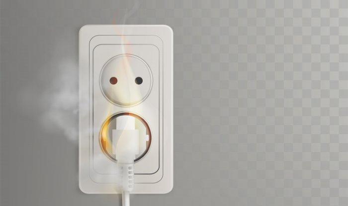 Ce faceți dacă a luat foc un echipament electric sau electronic?
